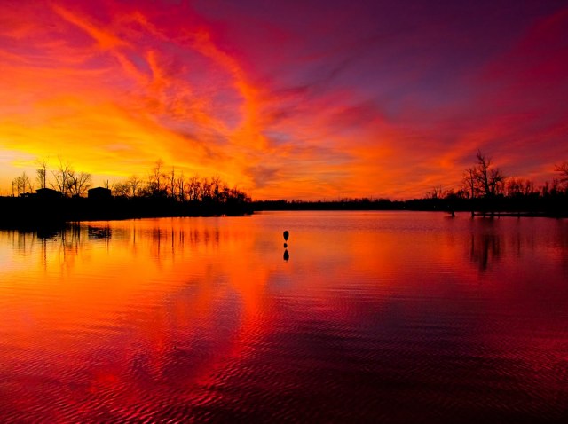 Sunset red:purple reflection